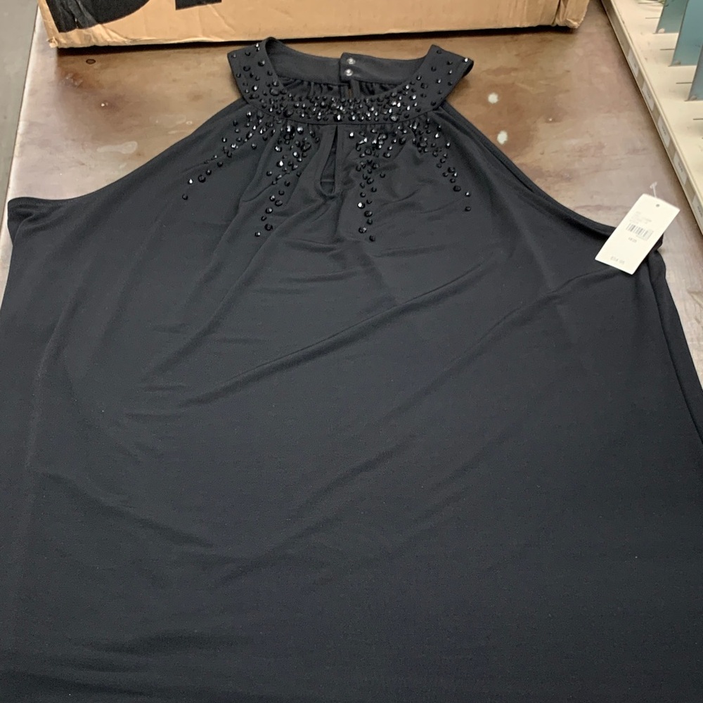 Elegant Black Sleeveless Shirt